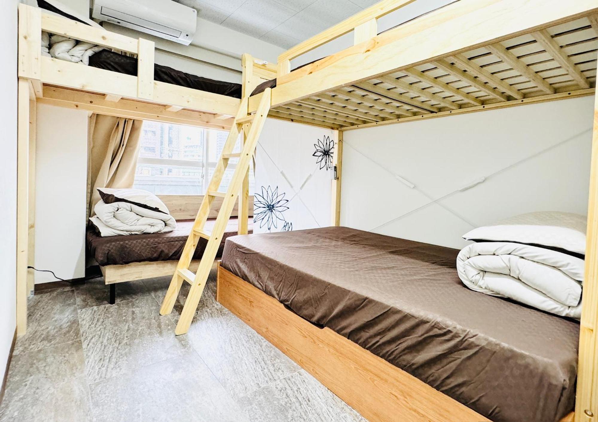 Guest House B'S Fiveⅱ 大阪 外观 照片